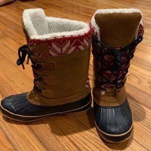 Khombu Shearling Boots